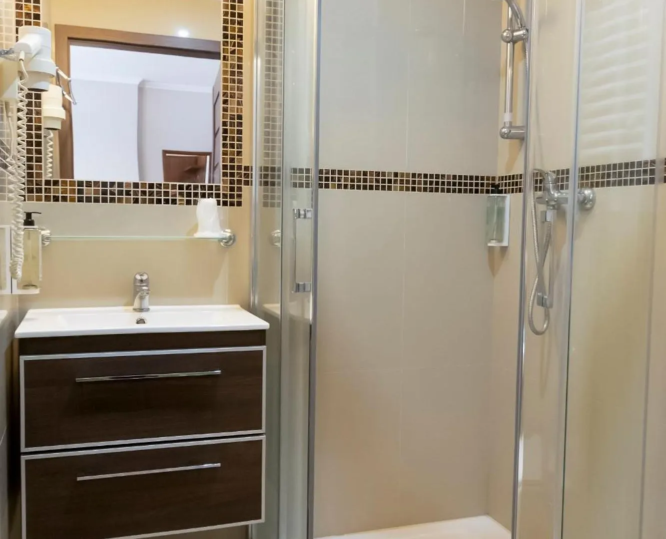 Hit Apartments Varşova Apart Otel