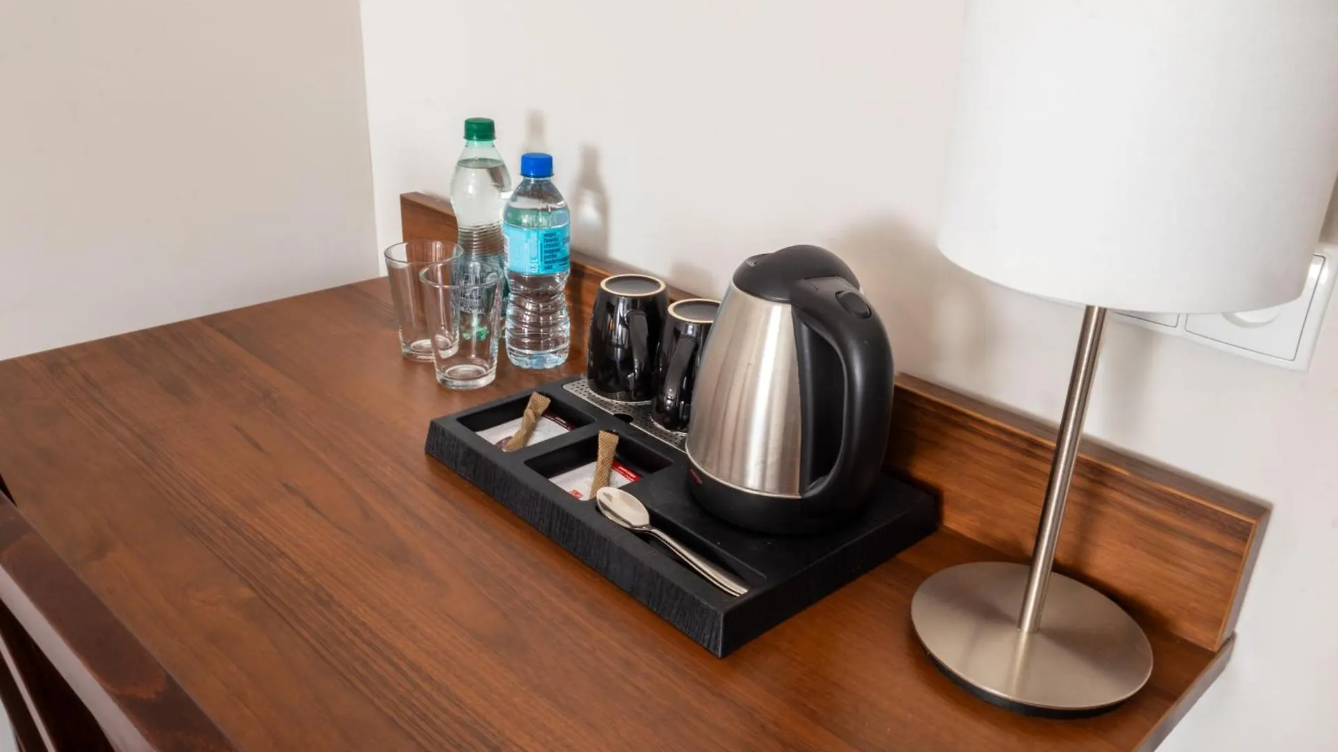 Apart Otel Hit Apartments Varşova