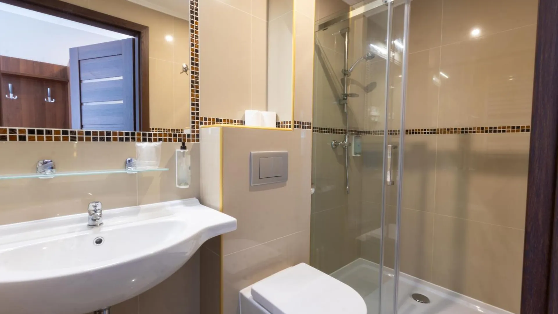 Hit Apartments Varşova Apart Otel