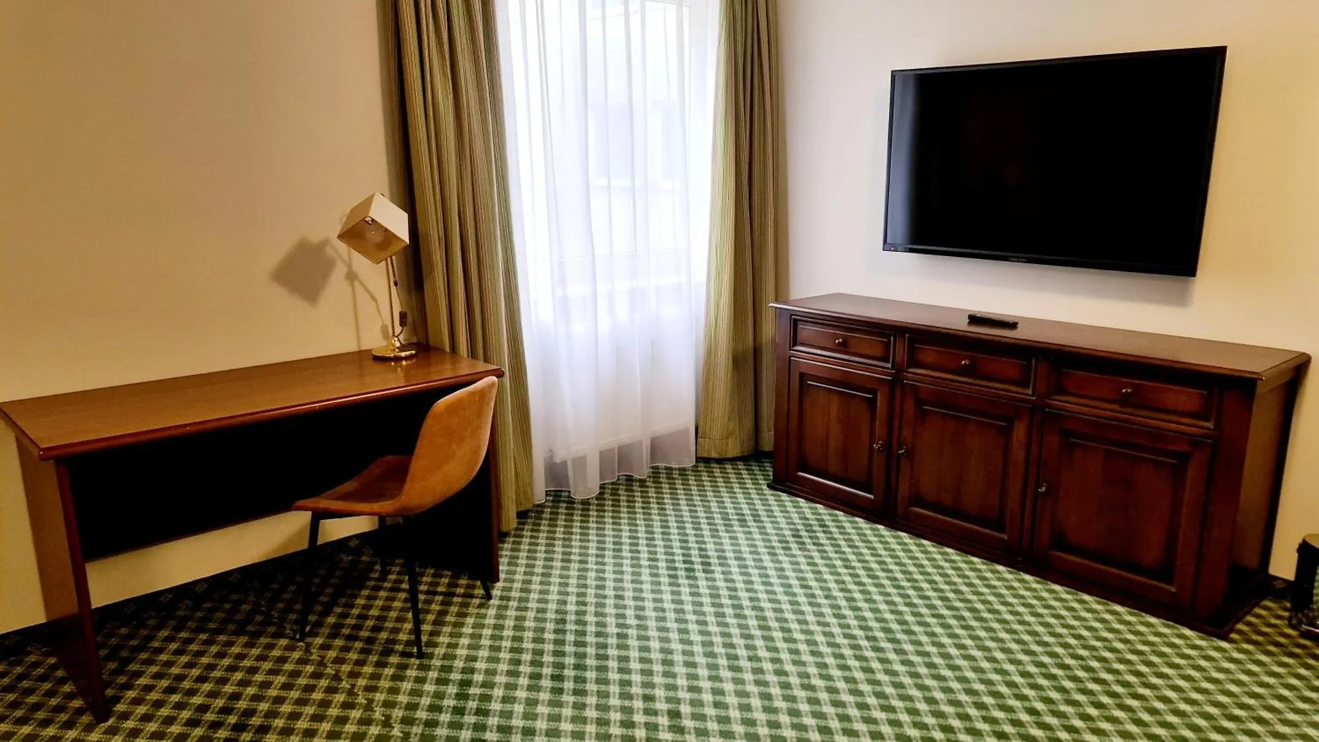 Hit Apartments Warsaw Aparthotel